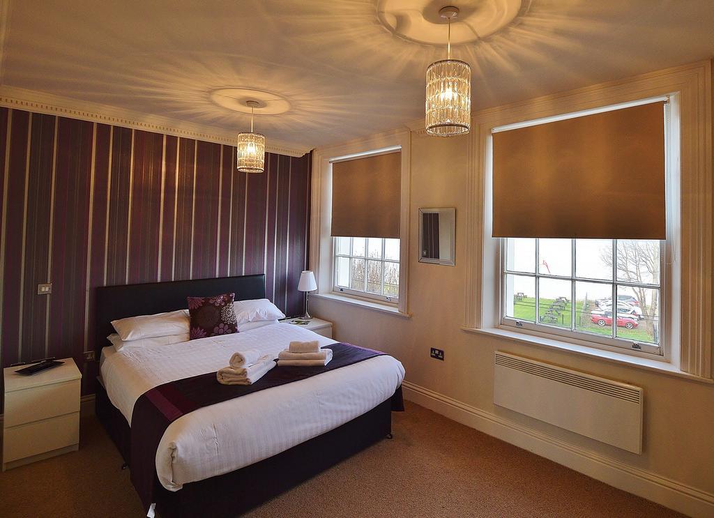 The Clarendon Royal Hotel Gravesend Room photo